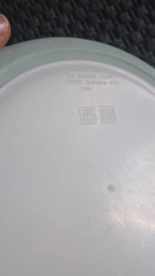 Piatto Chicco con serbatoio acqua calda