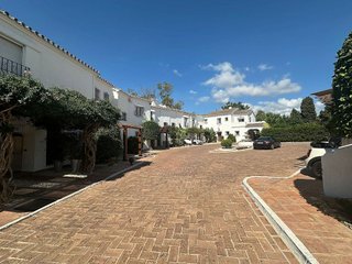Casa pareada en alquiler en Los Naranjos - Las Brisas en Marbella