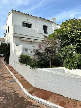 Casa pareada en alquiler en Los Naranjos - Las Brisas en Marbella