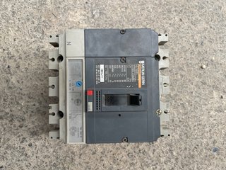 Interruptor Merlin Gerin 160/400A