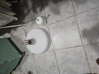 Lámparas de techo colgante blanca y dorada