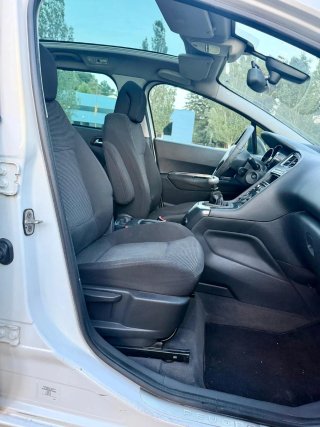 Peugeot 5008 2010