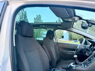 Peugeot 5008 2010
