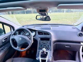 Peugeot 5008 2010