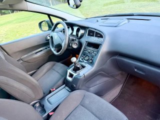 Peugeot 5008 2010