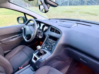 Peugeot 5008 2010