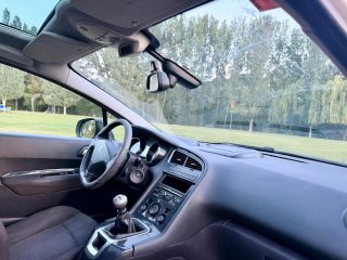 Peugeot 5008 2010