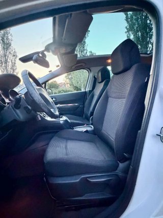 Peugeot 5008 2010