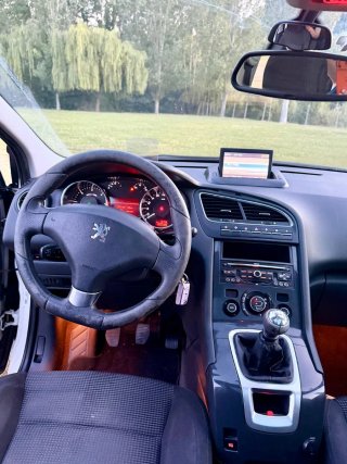Peugeot 5008 2010