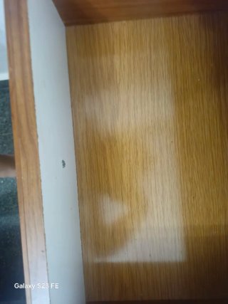 2 Mesitas de noche de madera