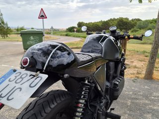 BMW K100 Cafe Racer Negra