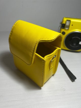 Funda protectora amarilla Instax