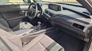 Lexus UX 2019