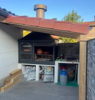 Barbacoa Parrilla Negra con Horno