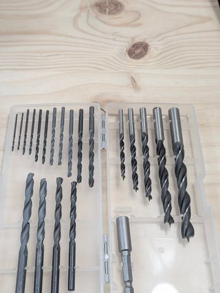 Taladro Cecotec 20V 46Nm 40 Accesorios