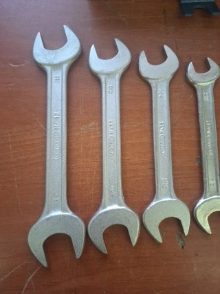 GEDORE JUEGO DE LLAVES FIJAS NUEVAS  ( 8 PIEZAS )