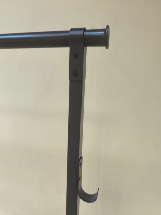 Burra de ropa Ikea negra