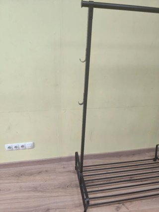 Burra de ropa Ikea negra