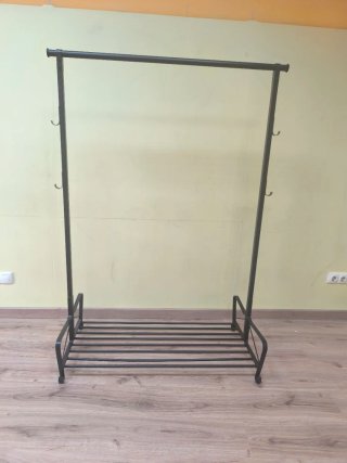 Burra de ropa Ikea negra