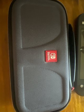 Nintendo Switch Lite Negra + Funda y Juegos