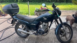 Honda CBF 250 con baúl SH45
