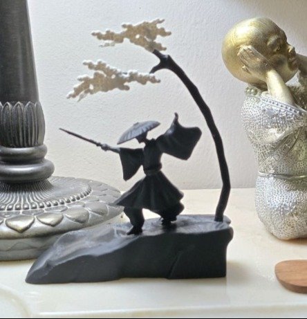 Figura Guerrero Jin