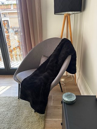 Sillón Kave Home Tela Gris