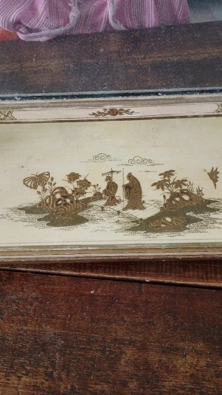 Espejo de tocador antiguo decorado