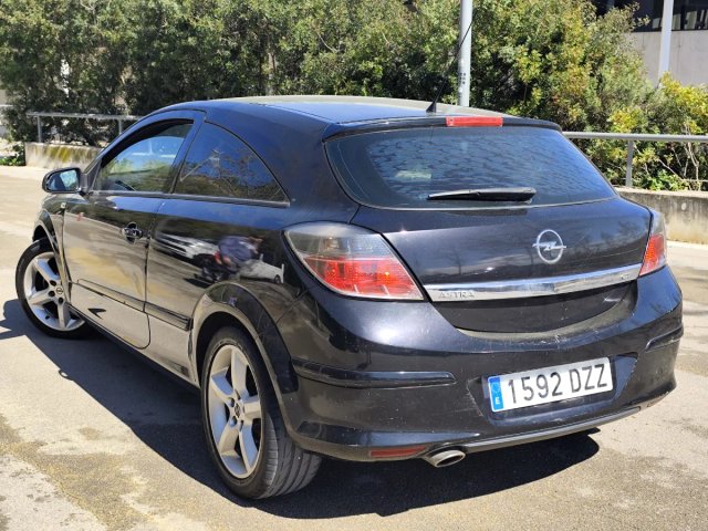 Opel Astra GTC 1.6i ETIQUETA C