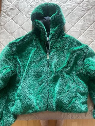 Chaqueta Nike Air Jordan de pelo verde (faux fur)