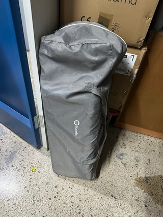 Cuna de viaje plegable