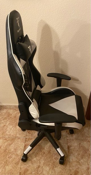 Silla Gaming Negra y Blanca Tempest