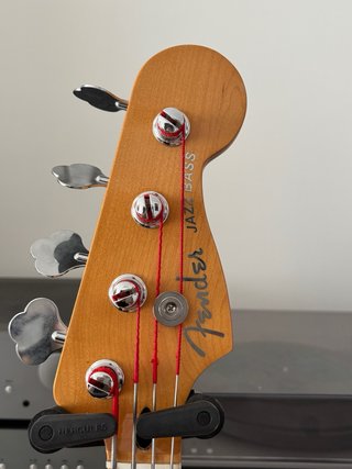 Bajo Fender Jazz Bass Sunburst