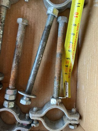 Supporti metallici per tubi