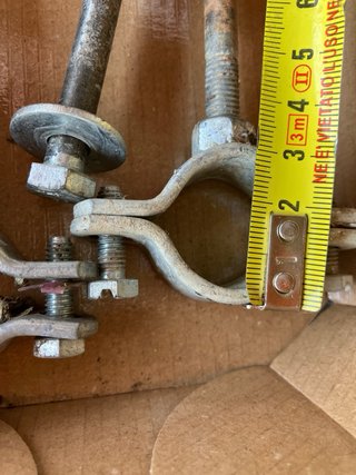 Supporti metallici per tubi