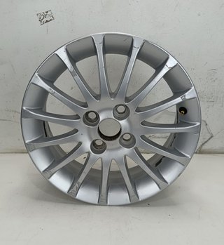 Juego de llanta Original Toyota Yaris de 15 pulg