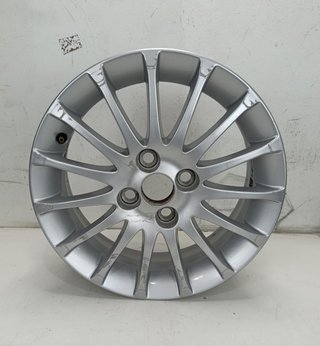 Juego de llanta Original Toyota Yaris de 15 pulg