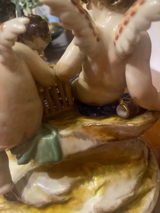 Statua putti in ceramica rudolstadt