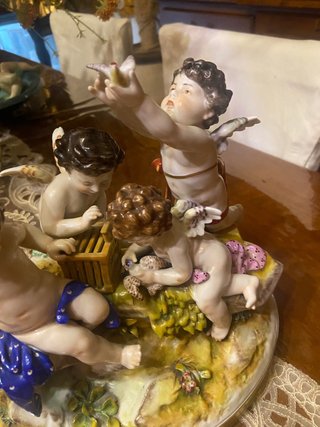 Statua putti in ceramica rudolstadt