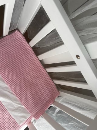 Cuna de madera para muñecas