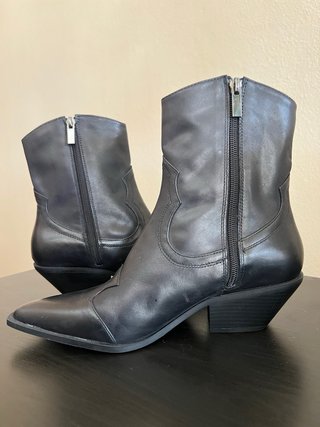 Botines cowboy Bershka negros