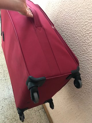 Maleta MUY Grande 23kg 4 Ruedas Perfecto Estado