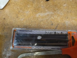 Mini sega manuale con lame di ricambio