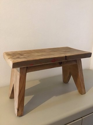 Banqueta de madera rústica