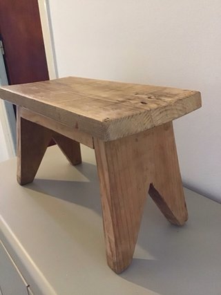 Banqueta de madera rústica