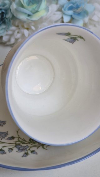 Taza y platillo porcelana inglesa floral