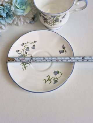 Taza y platillo porcelana inglesa floral