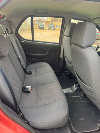 Tata Indica 2011