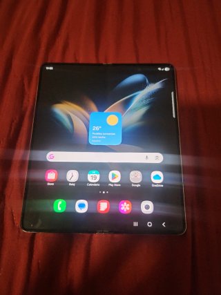 Samsung Galaxy Z Fold 4