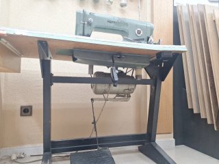 Máquina de coser industrial